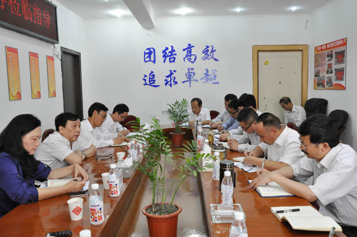局黨委副書(shū)記、紀(jì)委書(shū)記楊潤(rùn)湘、黨群工作部部長(zhǎng)蔣茂貴、紀(jì)檢監(jiān)察室主任王志珊、組織人事處副處長(zhǎng)李焯然一行到我公司調(diào)研指導(dǎo)工作